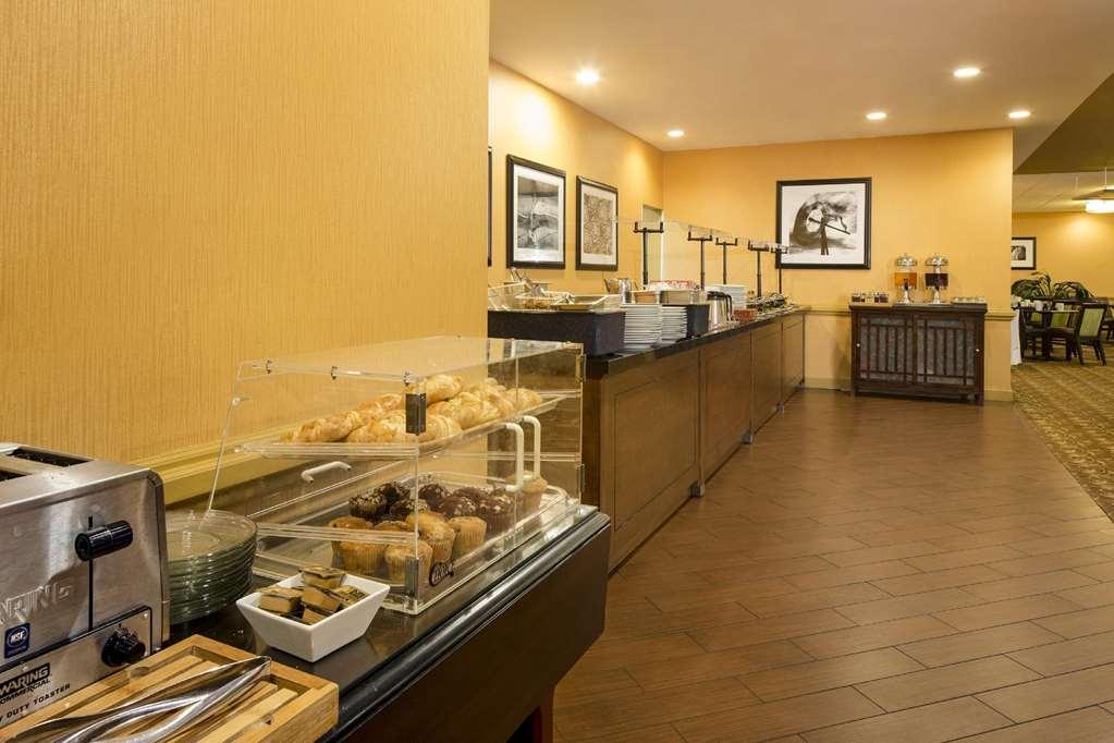 Doubletree By Hilton Hotel Raleigh - Brownstone - University Restaurang bild