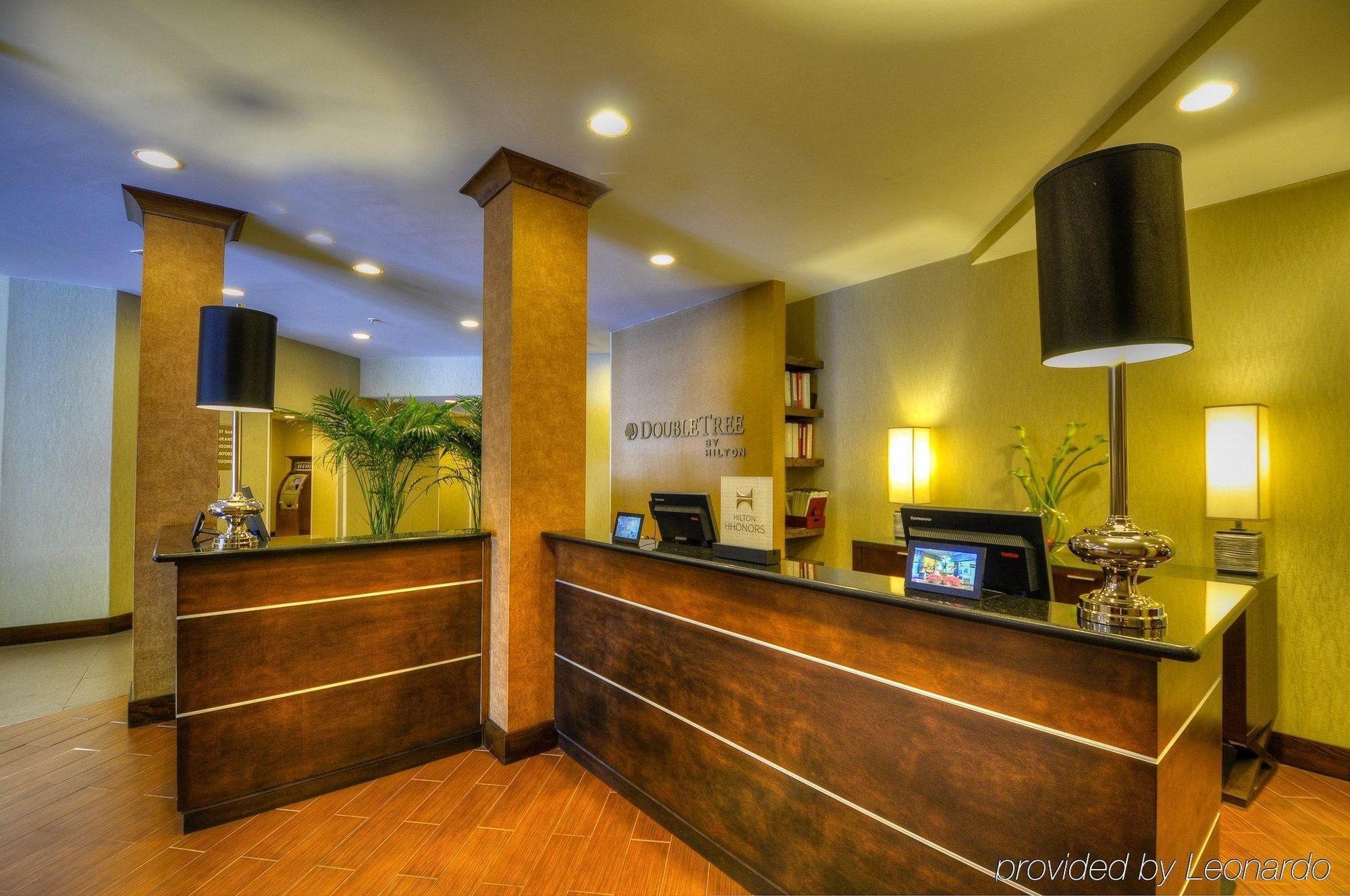 Doubletree By Hilton Hotel Raleigh - Brownstone - University Exteriör bild