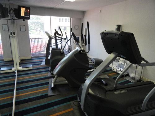Doubletree By Hilton Hotel Raleigh - Brownstone - University Bekvämligheter bild