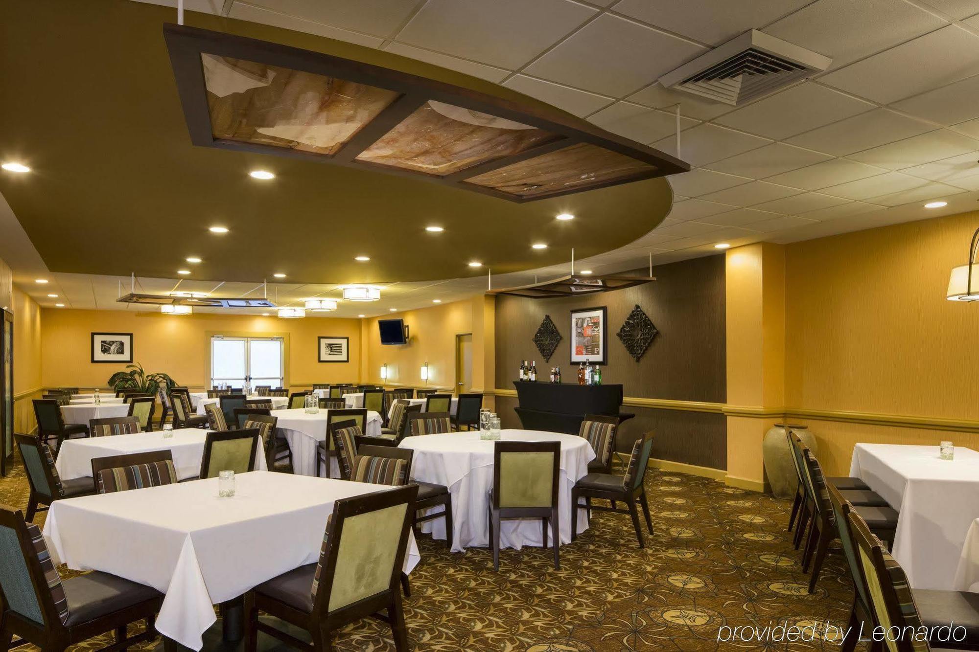 Doubletree By Hilton Hotel Raleigh - Brownstone - University Exteriör bild
