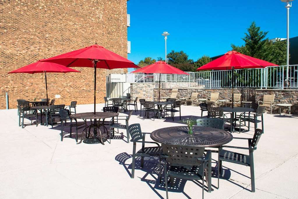 Doubletree By Hilton Hotel Raleigh - Brownstone - University Exteriör bild