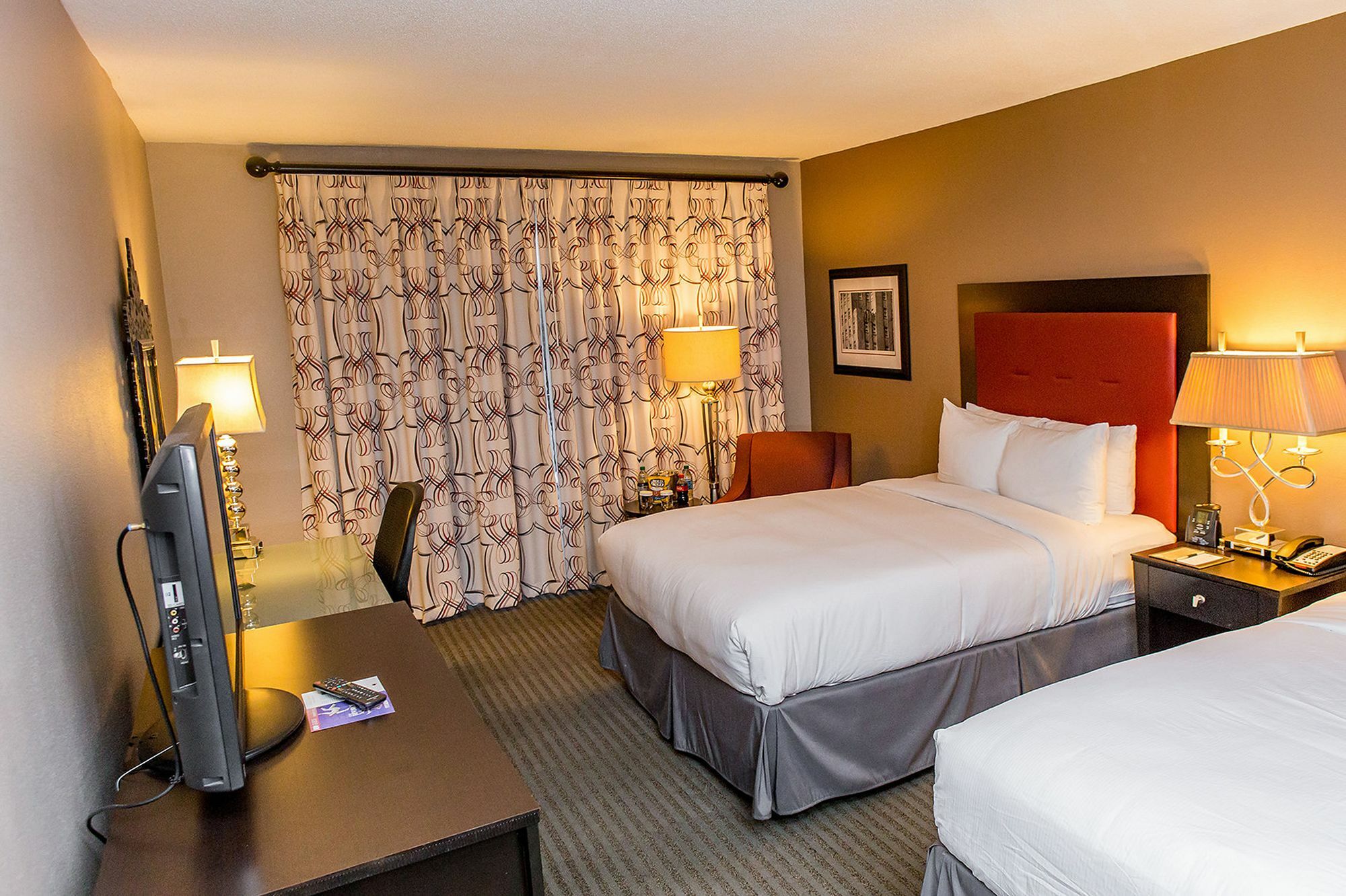 Doubletree By Hilton Hotel Raleigh - Brownstone - University Exteriör bild